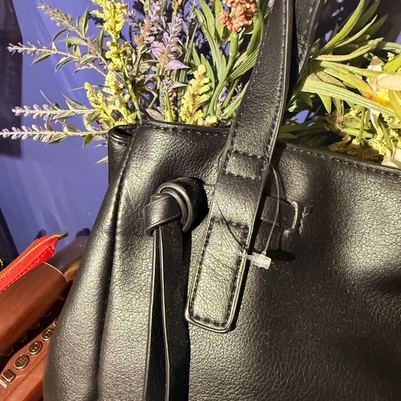 Urban Expressions Large Black Leather Tote Bag NWOT- never used​ - Picture 4 of 6